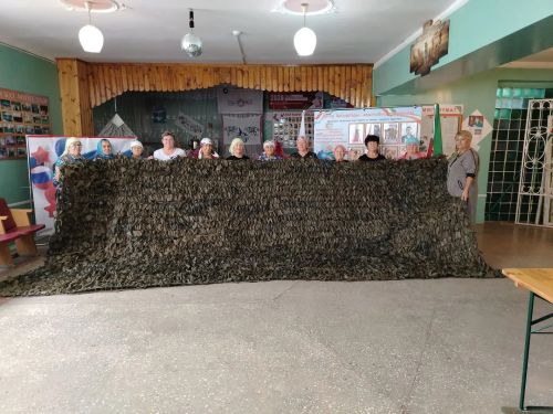 Сарабиккол авылы волонтерлары кабаттан маскировка челтәре үрү эшен җайга салды