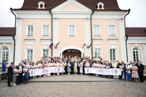 Лениногорскидан Мортазиннар гаиләсе Татарстан Рәисендә кунакта булды