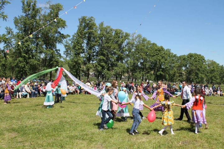 Погода в зай каратае. Зай Каратай Сабантуй. Сабантуй Дрожжаное. Праздники Сабантуй в Мари Туреке. Сабантуй деревня Казаево.