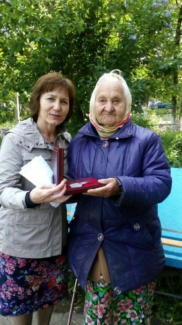 Бөек Ватан сугышы ветераны Валентина Кушаревага медаль тапшырылды