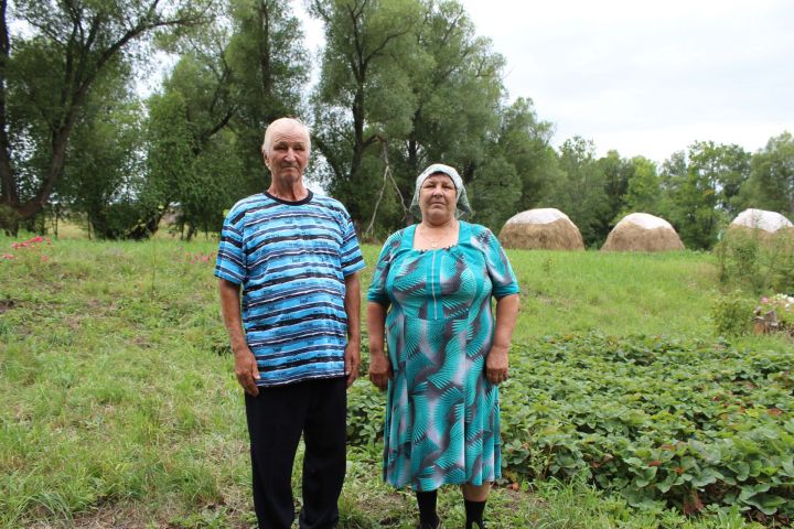 Урдалыда яшәүче Хәдичә апа белән Наил абый Вагизовлар ничек  өйләнешүләре турында сөйләде