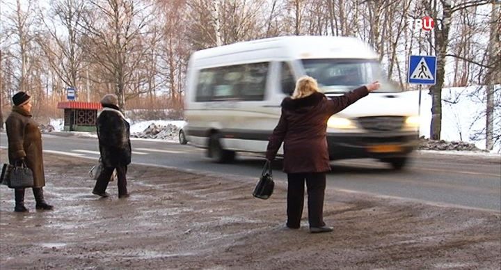 Үсмер баланы автобустан төшереп калдыру хакындагы мәгълүматны прокуратура тикшерә