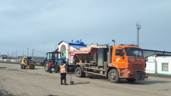 Лениногорск урамнарындагы чокыр-чакырларны ямыйлар