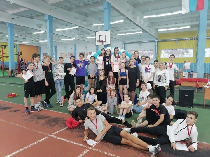 Лениногорскиның беренче спорт мәктәбендә җиңел атлетика буенча республика ярышлары узды (+фотолар)