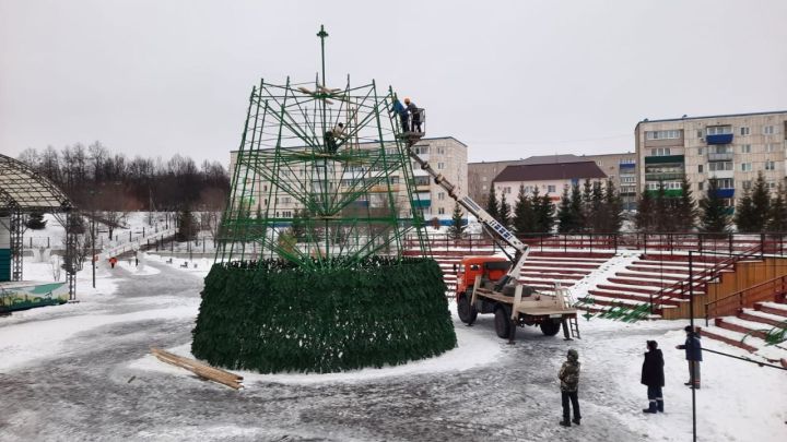 Быел Лениногорскида чыршыларны «Юбилейный» паркында һәм Үзәк мәйданда куячаклар