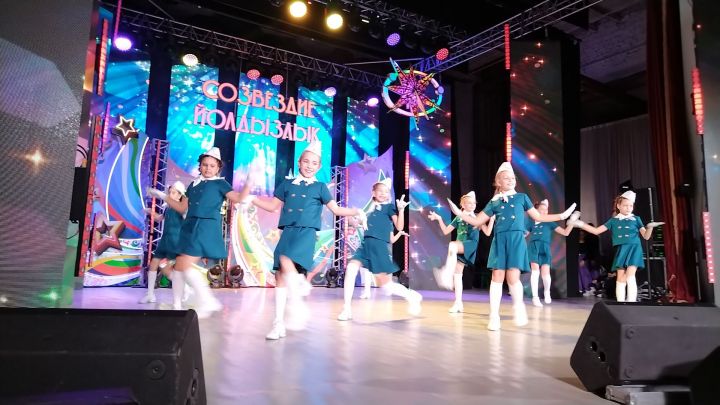 Лениногорскида «Созвездие-Йолдызлык» фестиваленең зональ этабы гала-концерт белән тәмамланды  (+фотолар)