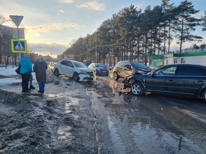 Лениногорскида исерек шофер аркасында зур авария булган (+фотолар)