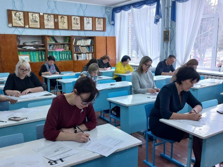 Лениногорскида әти-әниләр БДИ тапшырды (+ фотолар)