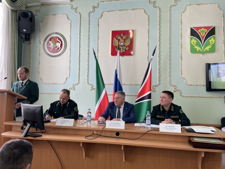 Узган ел Лениногорскида урман торгызу эше 12 гектарда башкарылган