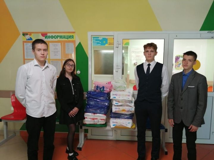 Лениногорск нефть техникумы студентлары Балалар стационары өчен игелек кылды