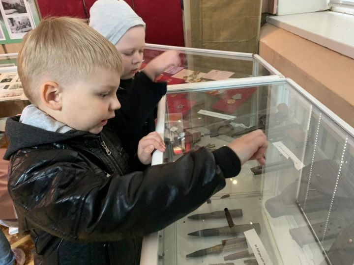 Лениногорскиның 29нчы балалар бакчасы нәниләре Сугышчан дан музеенда булдылар