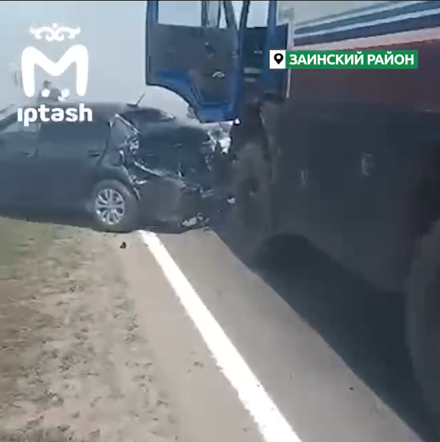 Татарстанда кипкән үлән янудан чыккан төтен сәбәпле машиналар бәрелешкән