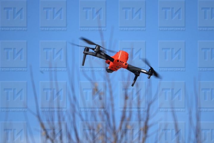 Мәктәптә квадрокоптер белән эшләргә өйрәтү кирәкме?