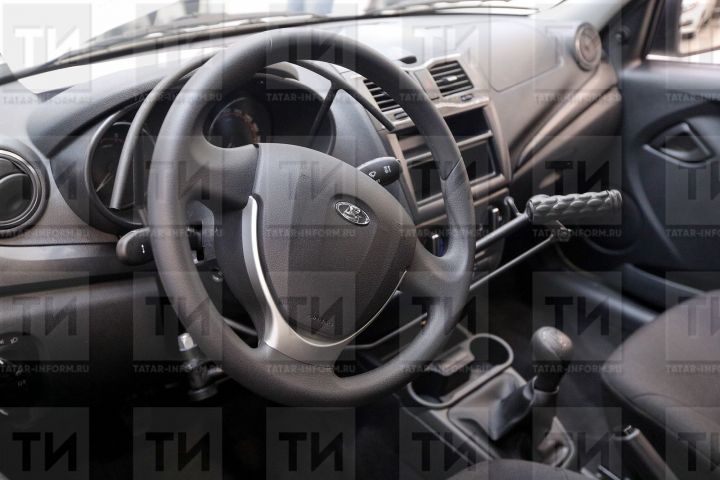 Автоинспекция кызган машинадагы эсселекнең алкоголь кебек тәэсир итүе турында кисәтә