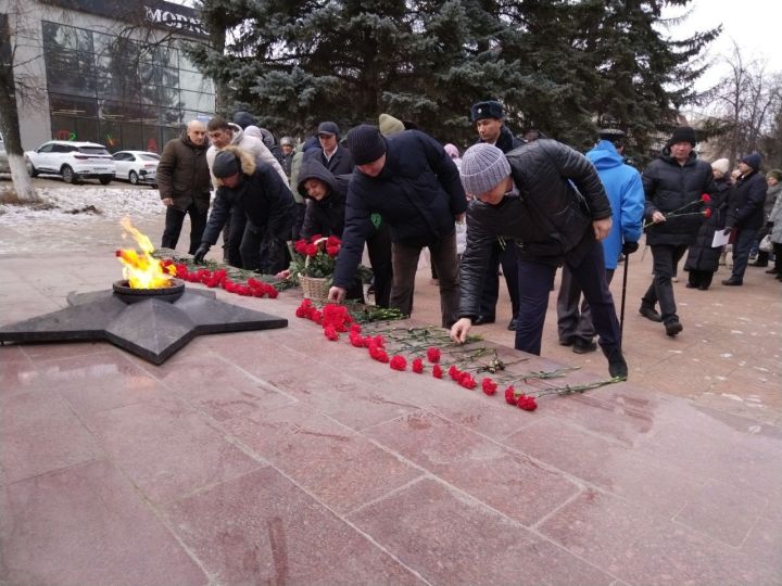 Лениногорск – Геройлар үстергән төбәк: Ватан Геройлары көне  билгеләп үтелә