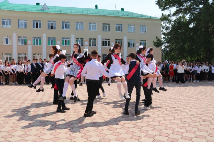 Татарстанда Соңгы кыңгырау бәйрәме һәм чыгарылыш кичәләре көннәре билгеле
