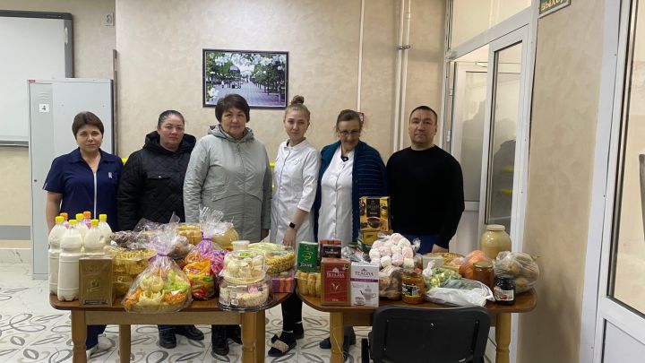 Иске Шөгер авылы халкыннан картлар интернат-йортына Гает күчтәнәче