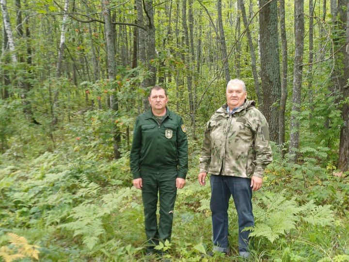 Лениногорск ветеринарлары кыргый кабаннар йөри торган урыннарны барлау эшен үткәрде