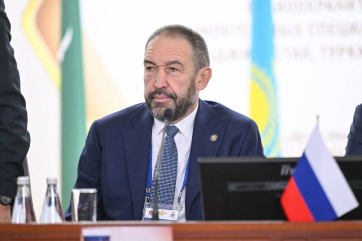 ТР Премьер-министры эчке эшләр органнары хезмәткәрләрен һөнәри бәйрәмнәре белән тәбрик итте