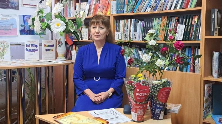 Урмышлы авылы китапханәсендә якташ шагыйрә Мөхлисә Фәрзетдинова-Кәримова белән очрашу узды