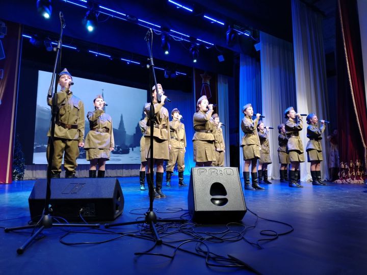 Хәрби данны йөрәкләрдә саклыйсы иде: Лениногорскида Ватанны саклаучылар елы тәмамлану уңаеннан тантаналы чара узды (+фотолар)