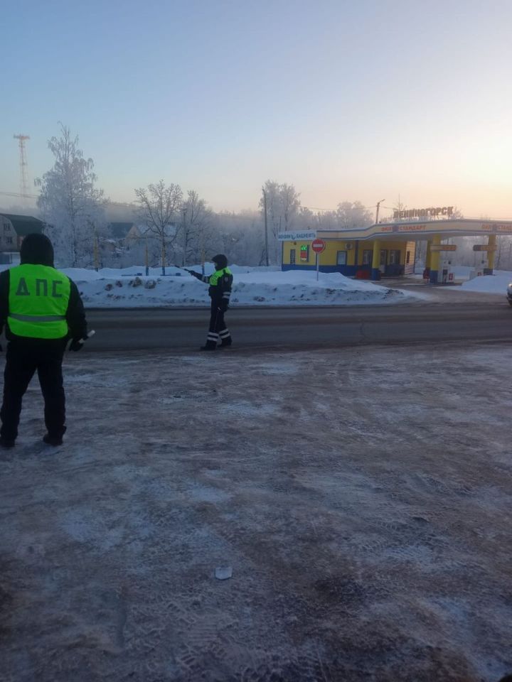 Лениногорск ДАИ хезмәткәрләре исерек хәлдә рульгә утыручыларны ачыклауга юнәлтелгән рейд үткәрде