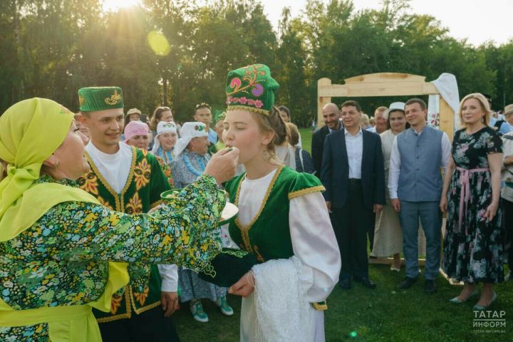 Татарстанда милли стильдәге туйларга 100 меңгә кадәр грант бирә башлыйлар