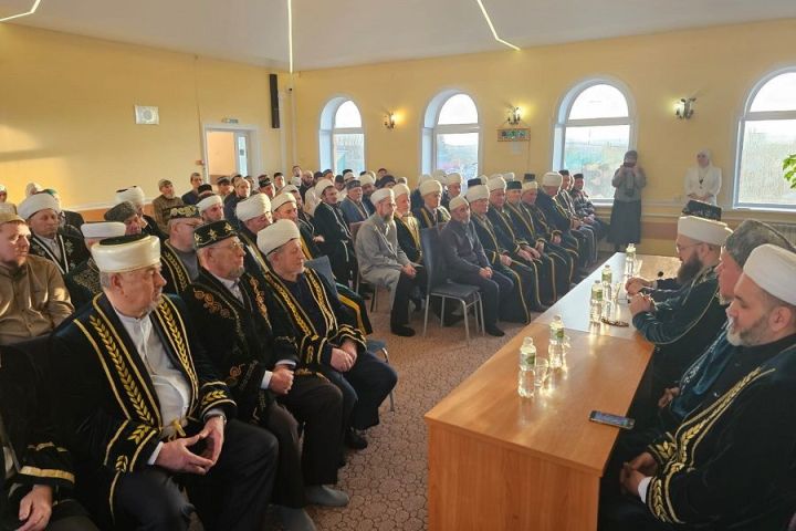 Лениногорск имамнары Камил хәзрәт Сәмигуллин  белән очрашты