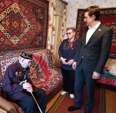 Лениногорскида Бөек Ватан сугышы ветераннарына Мактаулы гражданин дигән мактаулы исем таныклыгы һәм юбилей медальләре тапшырылды