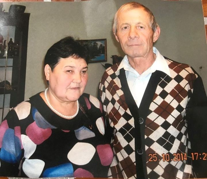 Куакбаш авылында яшәүче Мидхәт Сәхаповның тормыш юлы улларына ватанпәрвәрлек мисалы булып тора