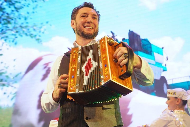 Фирдүс Тямаев командасыннан 10 кеше киткән