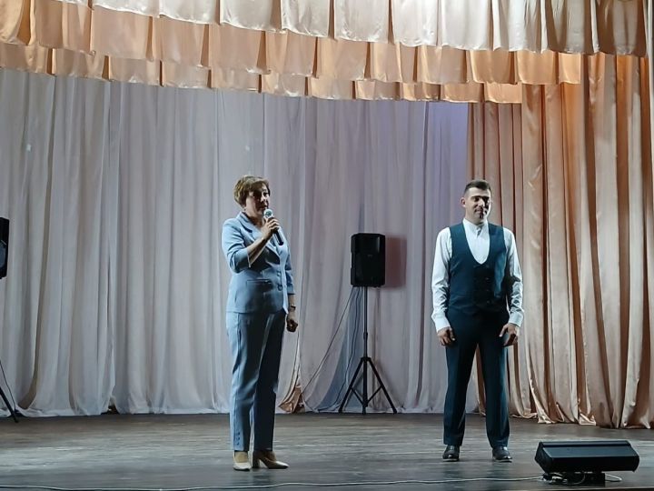 Куакбаш авылында шагыйрь, блогер Рүзәл Минһаҗев белән очрашу-концерт үтте (+ фотолар)