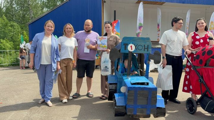 Лениногорскида  коляскалар парады конкурсында 9 гаилә катнашты