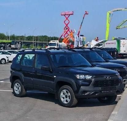 Лениногорск аграрийлры республика Рәисе кулыннан өч автомобиль ачкычы кабул итеп алды
