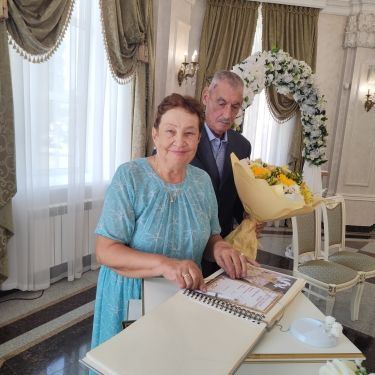 Лениногорск ЗАГС бүлегендә Зәйдуллиннар гаиләсе алтын туйларын билгеләп үтте