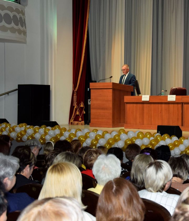 Лениногорск педагоглары август киңәшмәсендә укыту һәм тәрбиягә бердәм алымнар турында фикер алышачаклар