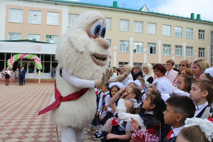 Дәүләт Думасында 1 сентябрьне укучыларның ата-аналары өчен ял көне итәргә тәкъдим иттеләр
