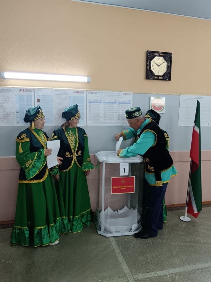 Лениногорскида Бердәм тавыш бирү көне: автобусларда бушлай йөрү, Казан һәм Мәскәү артистлары, музейга бушка керү