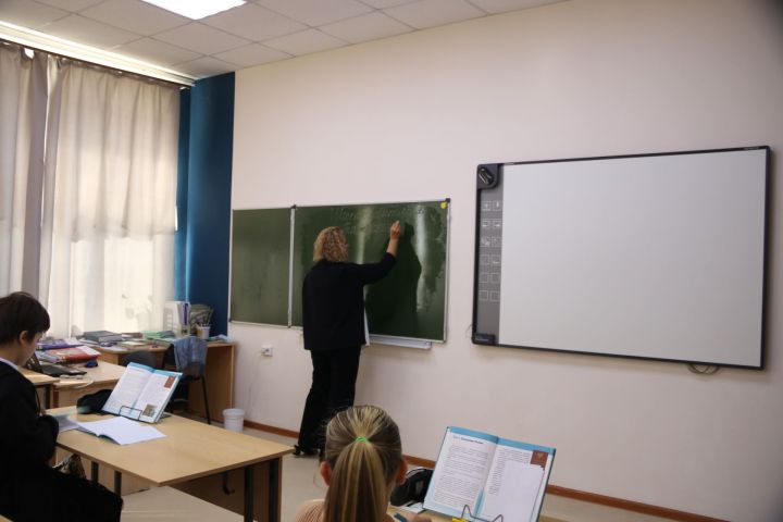 РФ мәгариф министры укытучыларның хезмәт хакы артачагын фаразлады