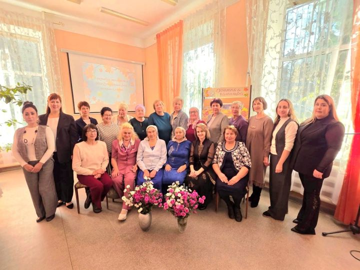 Г.Тукай исемендәге үзәк китапханә китапханәдә эшләгән ветераннарны җыйды