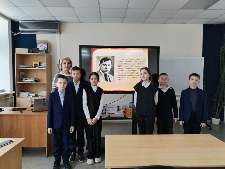Шөгер мәктәбендә Муса Җәлилнең тууына 120 ел тулу уңаеннан батырлык дәресе узды