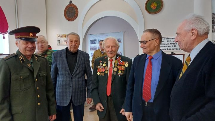 Лениногорск ветераннар советында бәйрәм уңаеннан очрашу үтте