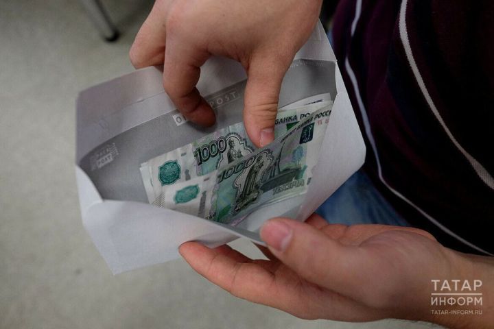 Лениногорскида курьерлар 80 яшьлек пенсионердан миллион сумнан артык акча урлаганнар