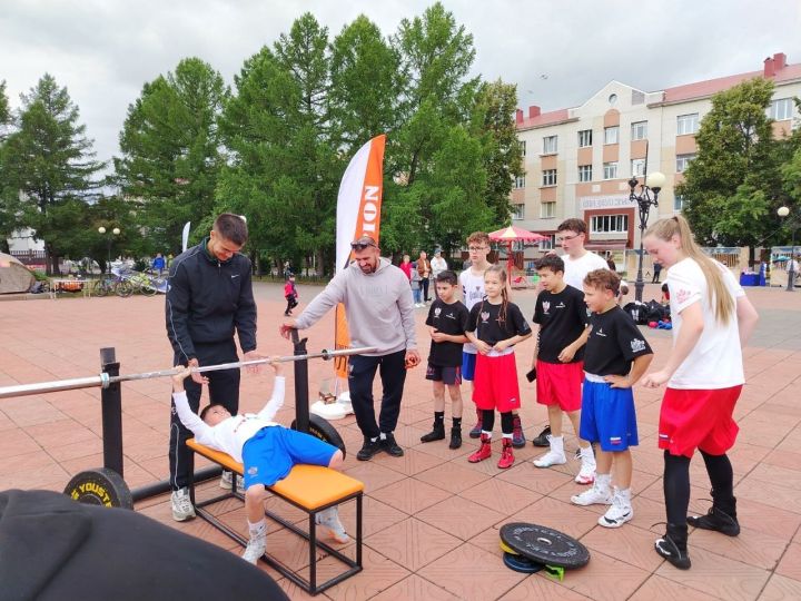 Лениногорскида яшьләр көне: энергия, иҗат, дуслык бәйрәме