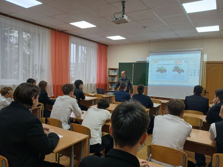 Лениногорскида студентлар белән иминлек дәресе үткәрелде